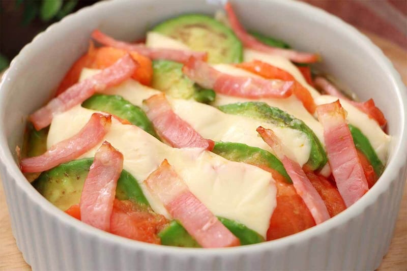 平野レミさん「アボカド・アッチッチーズ」