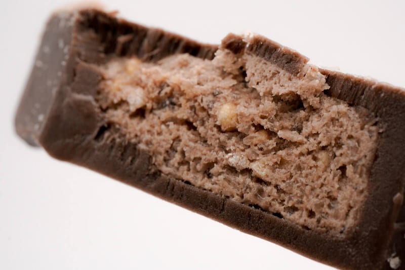 「ガリガリ君リッチ四角チョコパイ」