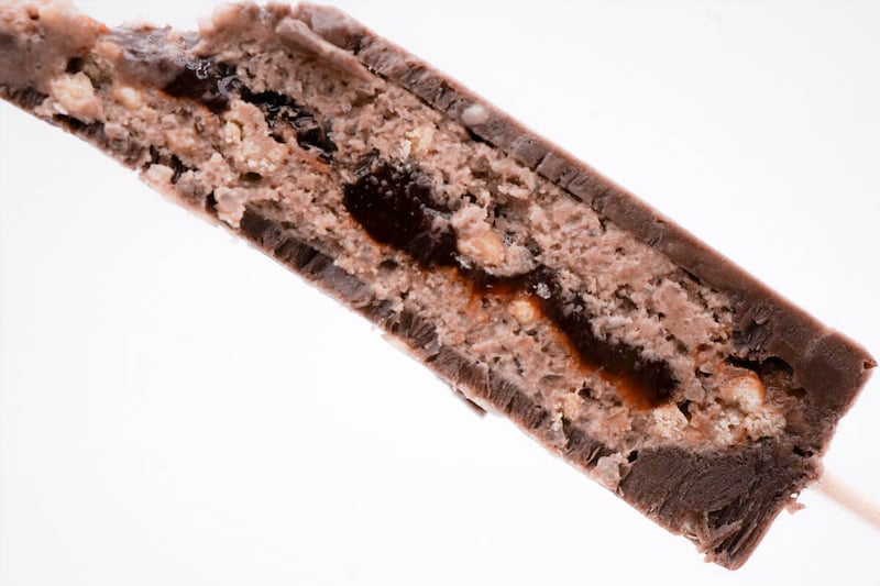 「ガリガリ君リッチ四角チョコパイ」