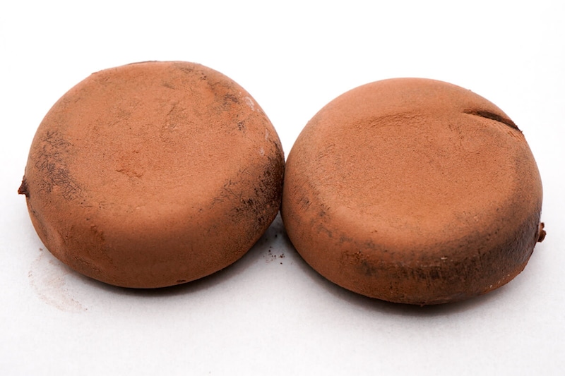 セブンイレブン限定「ロッテ アイスまるごと生チョコ包み」