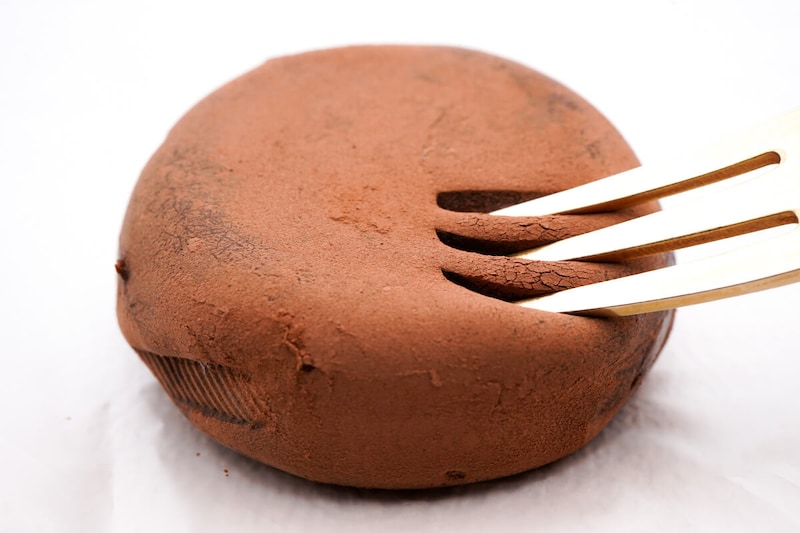 セブンイレブン限定「ロッテ アイスまるごと生チョコ包み」