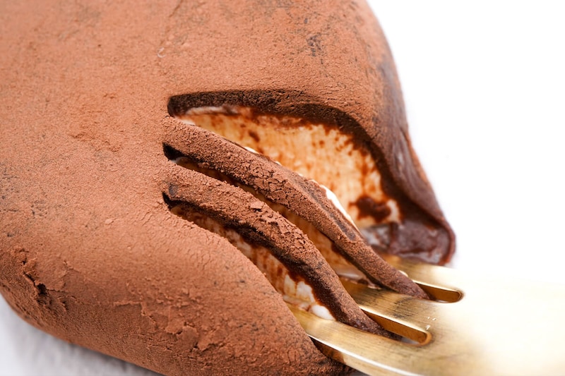 セブンイレブン限定「ロッテ アイスまるごと生チョコ包み」