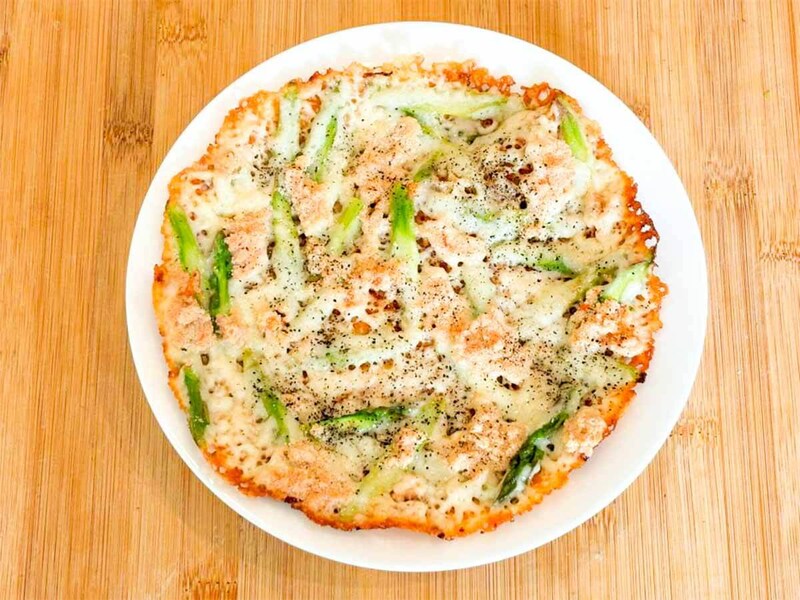 和田明日香さん「アスパラガスと明太子のカリカリチーズ」