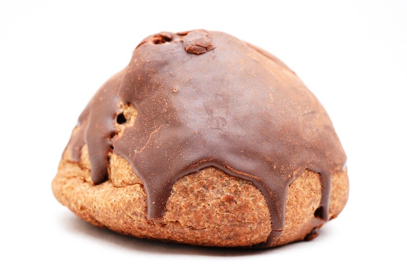 ローソン「カカオ薫るショコラトリュフシュー」