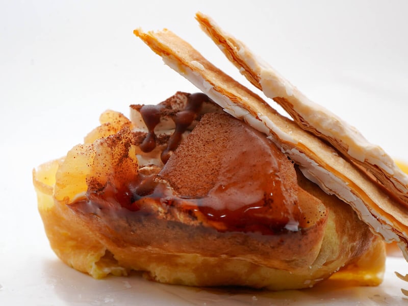 ファミマ「焼きりんごミルフィーユクレープ」