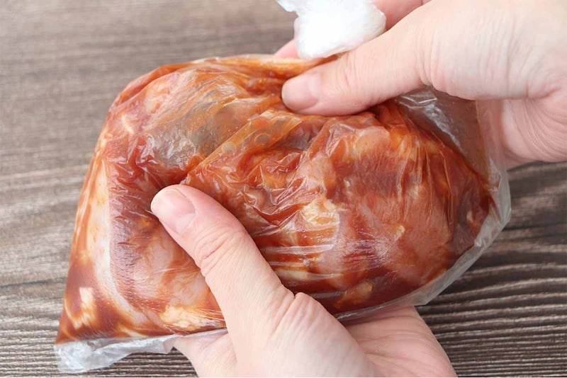 山本ゆりさん「レンジで１発！BBQチキン」