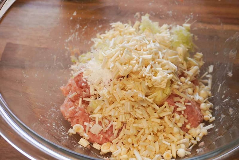 和田明日香さん「チーズつくね みそ照り焼きソース」