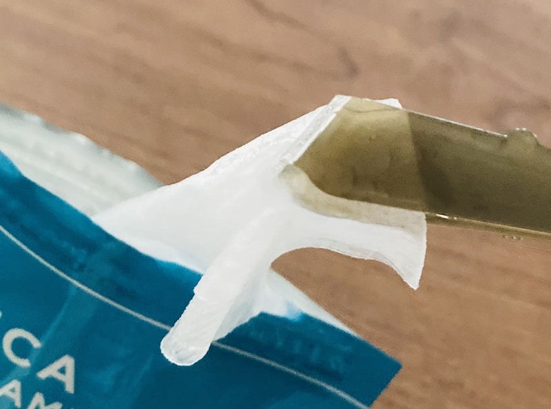 「フェイスマスク用トング　チャック袋スライダー付き」