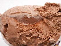 これは神アイス！「絶対買うべき」「めちゃくちゃ濃厚で美味しい」大本命の新レギュラー大反響