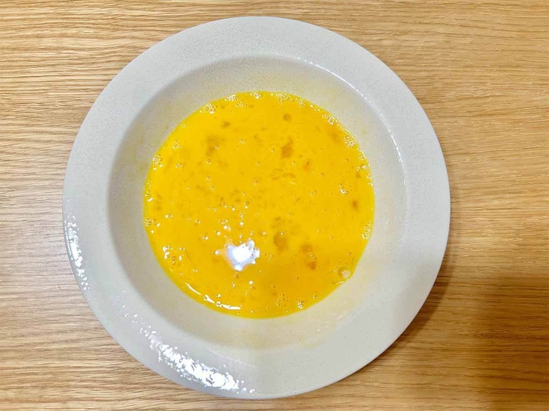 山本ゆりさん「ふわとろ卵豚丼」