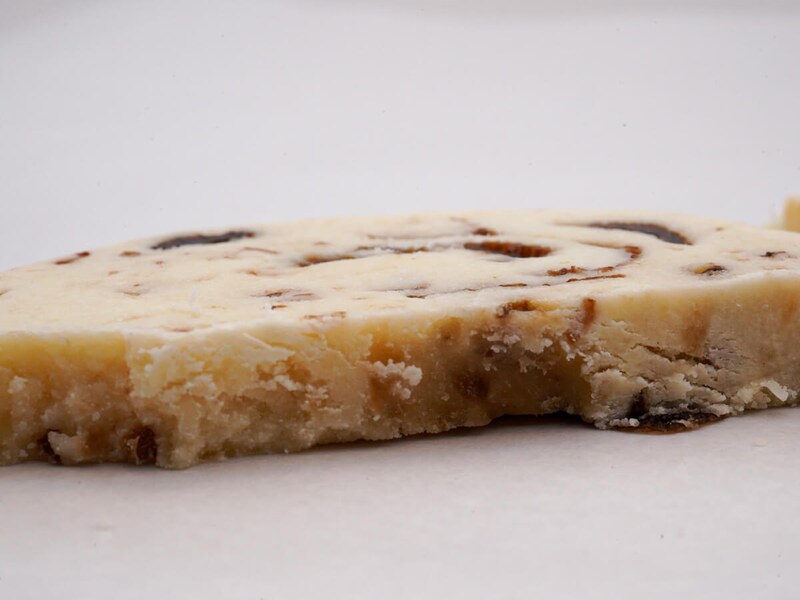 ファミマ「とろけるラムレーズンクッキー」