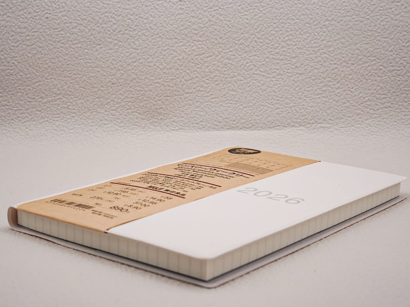 無印良品「月曜始まりマンスリー／ウィークリースケジュール帳・2025年12月始まり」