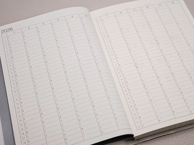 無印良品「月曜始まりマンスリー／ウィークリースケジュール帳・2025年12月始まり」