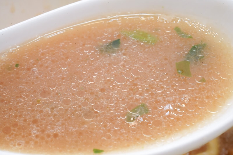 セブンイレブン「７プレミアム 横浜ラーメン六角家 濃厚家系豚骨醤油ラーメン」