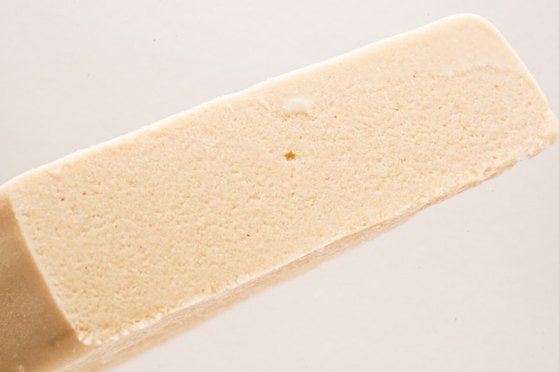 セブンイレブン「セブンプレミアム カフェラテアイスバー」