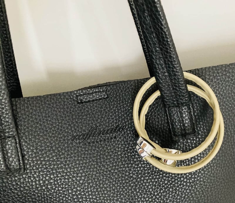 ダイソー「らくらくアームバンド」