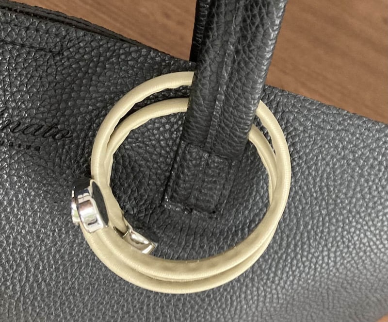 ダイソー「らくらくアームバンド」