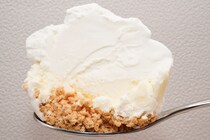 やっぱセブンすごいわ！「マニアを刺激する」「パリパリ鳴るの最高」「ピュア」アイス好き熱狂の新作