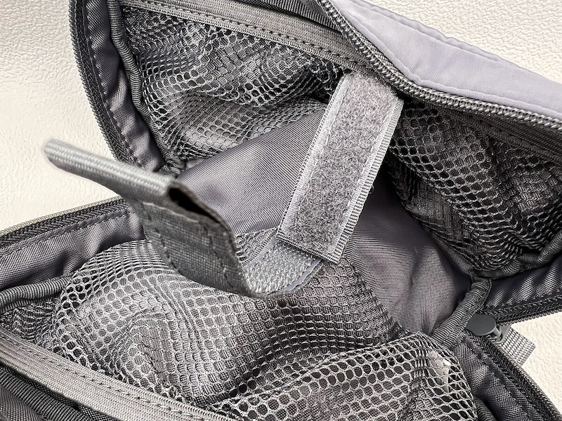 無印良品「ポリエステルガジェットポーチ」