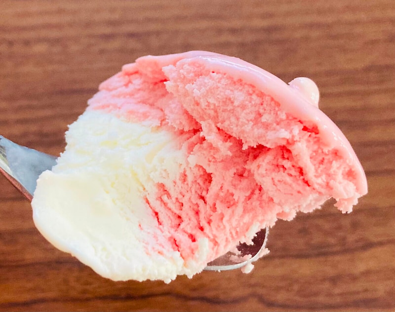 トップバリュ「あまおういちご＆バニラソフト」