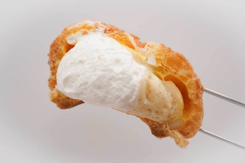 ファミマ「ピエール・エルメ アンソロジー監修 シュークリーム（バニラ）」