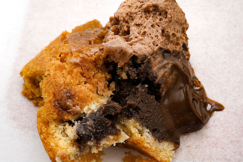 ローソン「Uchi Café×GODIVA とろけるショコラタルト」