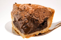 ローソン、このコラボはずるいわ！「全人類食べてほしい」「手抜いてない」神降臨スイーツ大反響！