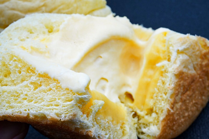 ファミリーマート「ポムポムプリン クリームパン（プリン味）」