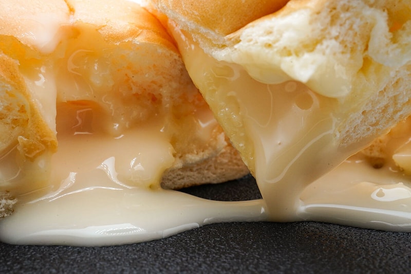 ローソン「大ピンチずかん こぼれるミルククリームパン」