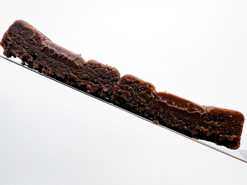 ファミマ「かじる濃厚ガトーショコラ」