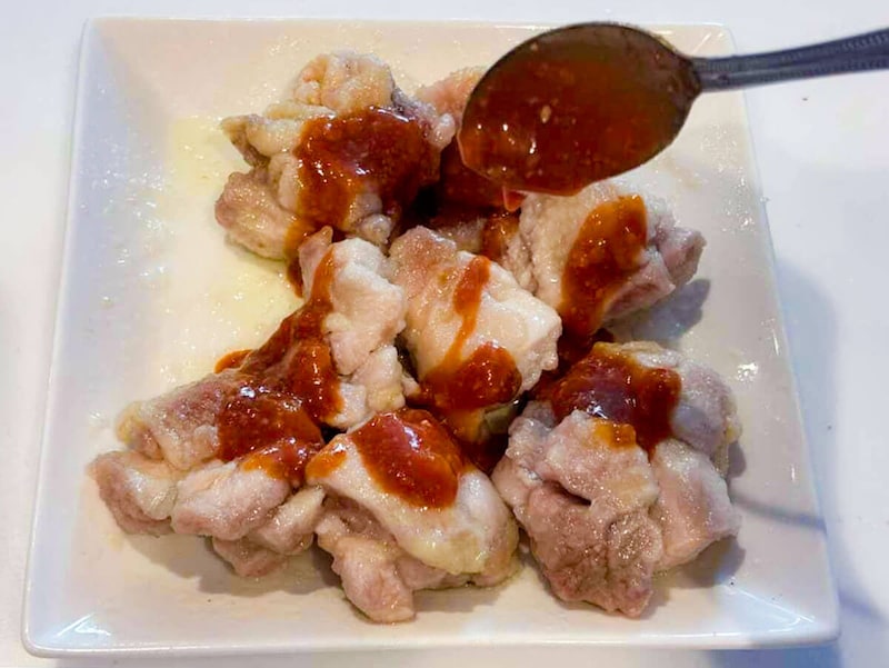 電子レンジで簡単！揚げないヤムニョムチキン風