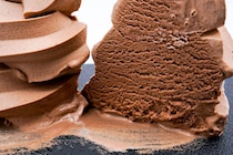 やっぱファミマすごいわ！本気出しすぎ「ゴージャス」高級店レベル神スイーツ