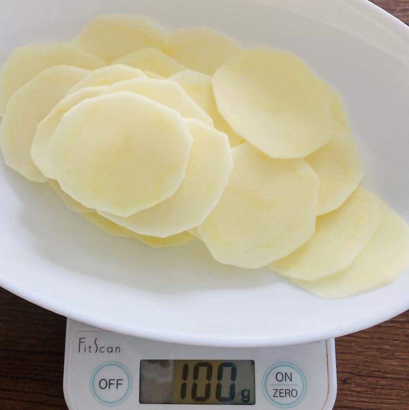 ダイソー「電子レンジチップスメーカー」