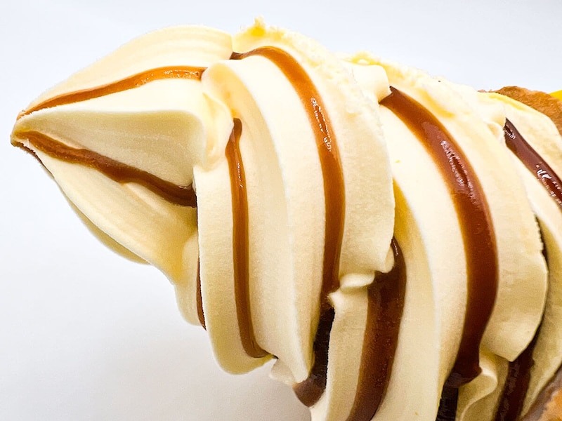 ローソンのカラメルプリンワッフルコーン