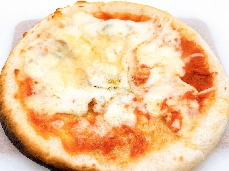 無印良品国産バジルのマルゲリータピザ