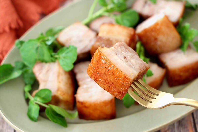 タサン志麻さん「豚バラ肉のコンフィ」