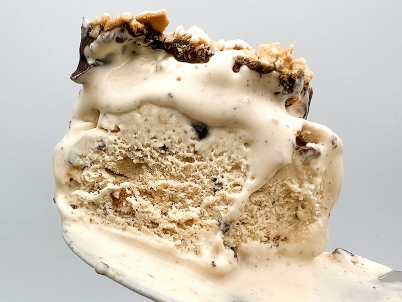 セブンイレブン限定「N.Y.C.SAND N.Y.リッチスカッチサンド＆Wチョコレートアイス」