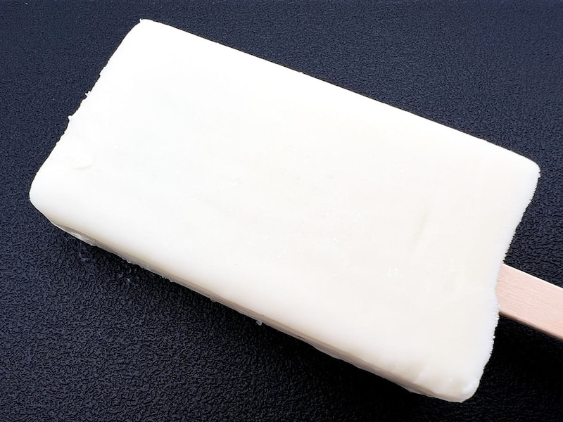 ローソン限定「森永乳業 濃厚杏仁ミルクアイスバーいちご」