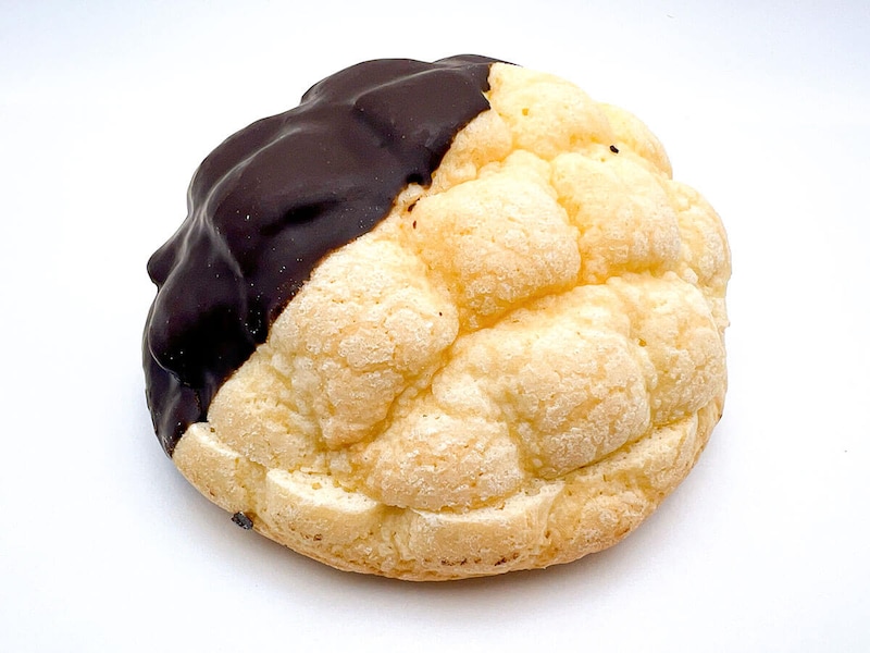 ファミマトリプルチョコメロンパン