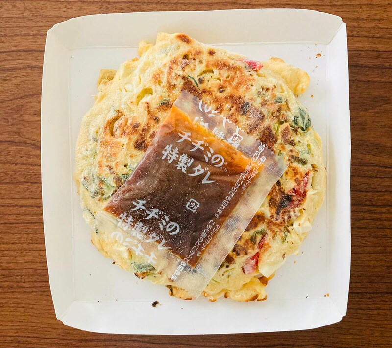 ファミリーマート「もっちり生地と6種具材の海鮮チヂミ」