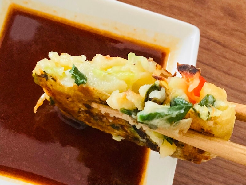 ファミリーマート「もっちり生地と6種具材の海鮮チヂミ」