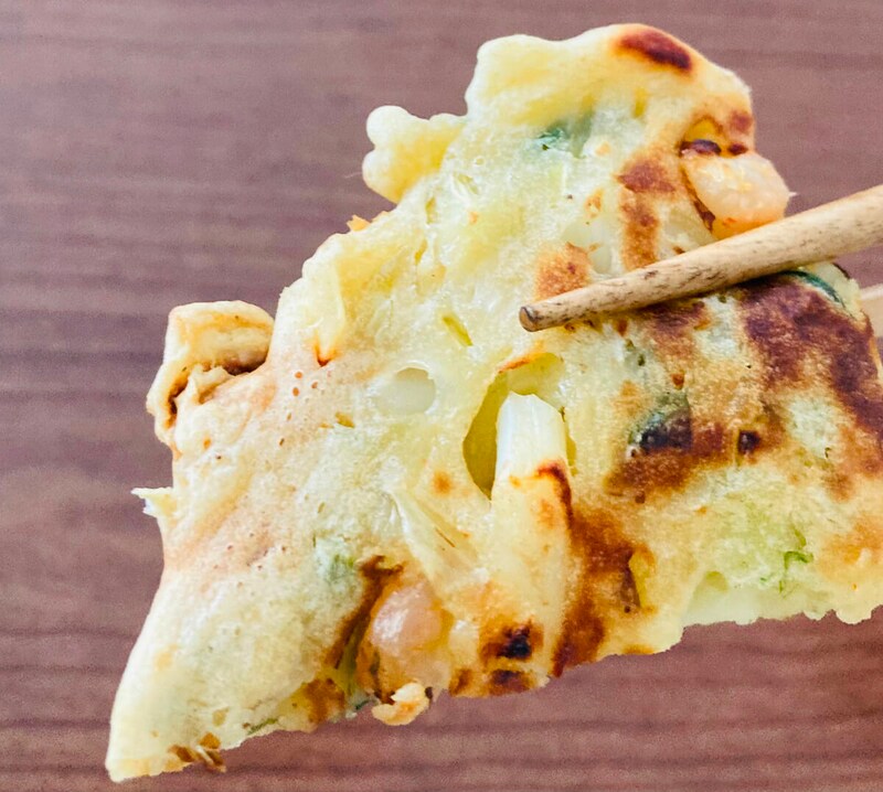 ファミリーマート「もっちり生地と6種具材の海鮮チヂミ」