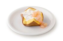 モスバーガー＆カフェ、夏にぴったりな期間限定白桃スイーツ「クリームポム ～白桃（はくとう）～」発売
