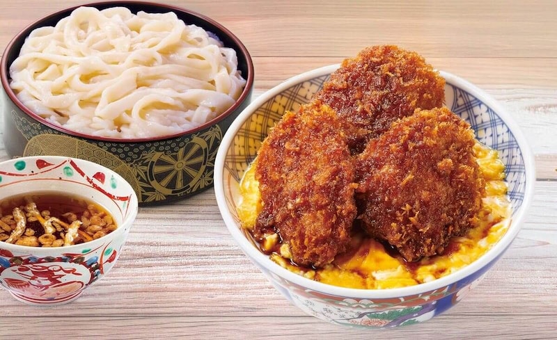 ソースヒレカツとろ玉丼