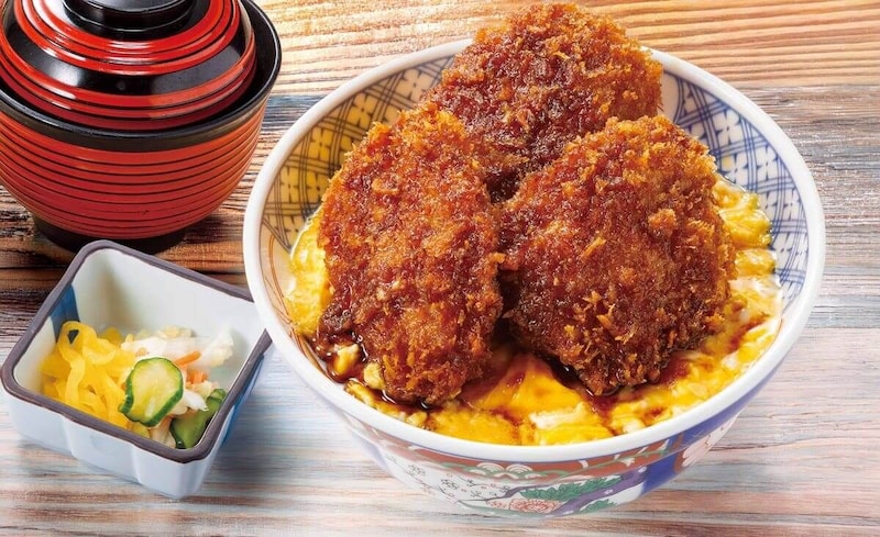 ソースヒレカツとろ玉丼