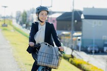 「通勤手当」もらっているのに、定期券買わずに自転車通勤　勤務先にバレたら“詐欺罪”に該当？【弁護士に聞く】