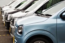 【えっ！？】定員4人の「軽自動車」に5人乗ってる…“違法”じゃないの！？　実は例外も　弁護士に聞く