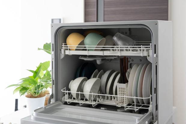 「メリットしかない！」と思いきや…実は多かった【食洗機】にデメリットを感じている人たち　「面倒」の声が続出する理由は？