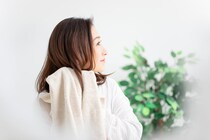 【危険】入浴後、タオルで「頭」ゴシゴシ…抜け毛、薄毛リスク増　意外と知らない「髪の正しい乾かし方」