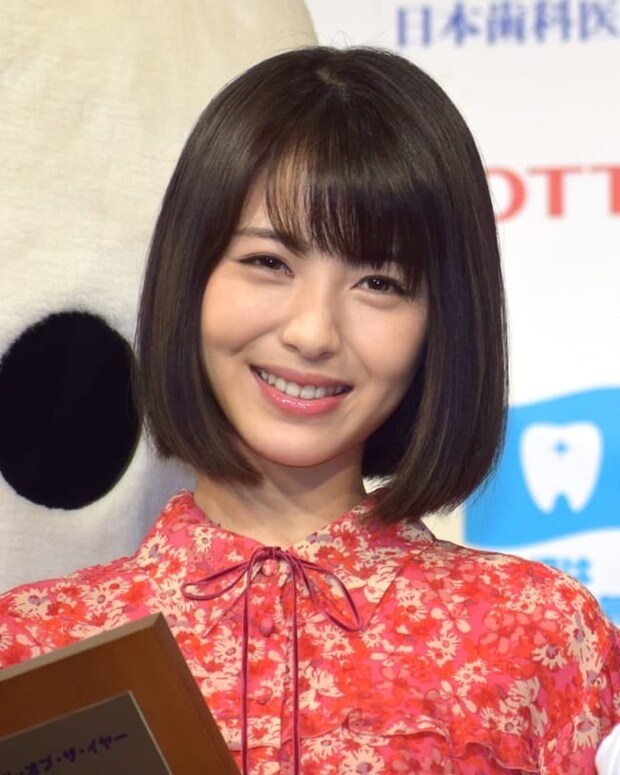 「清潔感」がある35歳以下の女性俳優ランキング 3位「浜辺美波」2位「清原果耶」…1位は?
